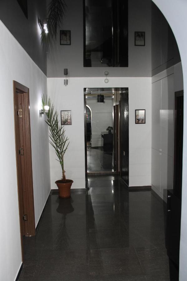 Enigma Hostel Yerevan Bagian luar foto