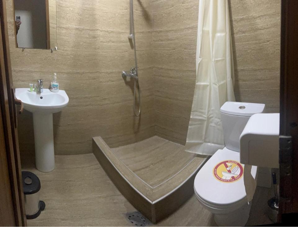 Enigma Hostel Yerevan Bagian luar foto